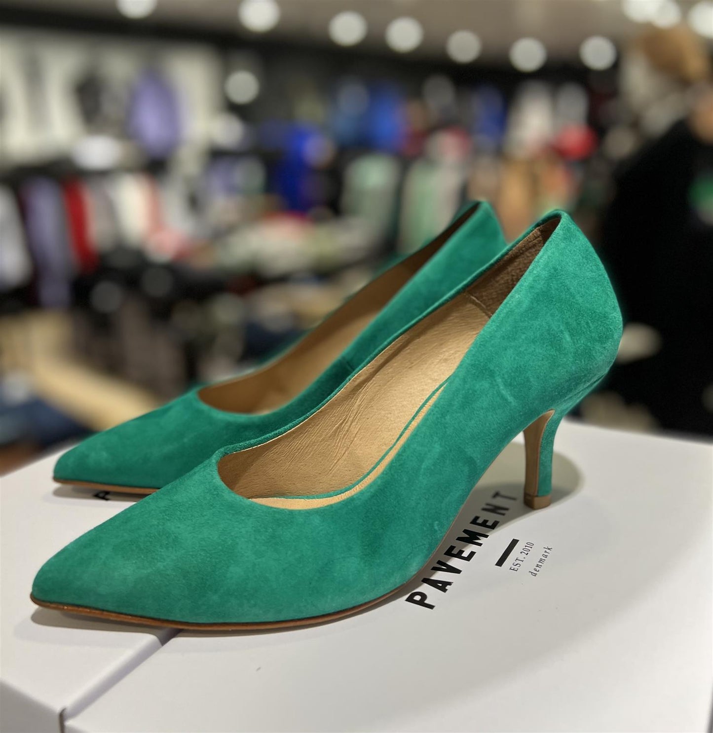 Willa pumps green suede