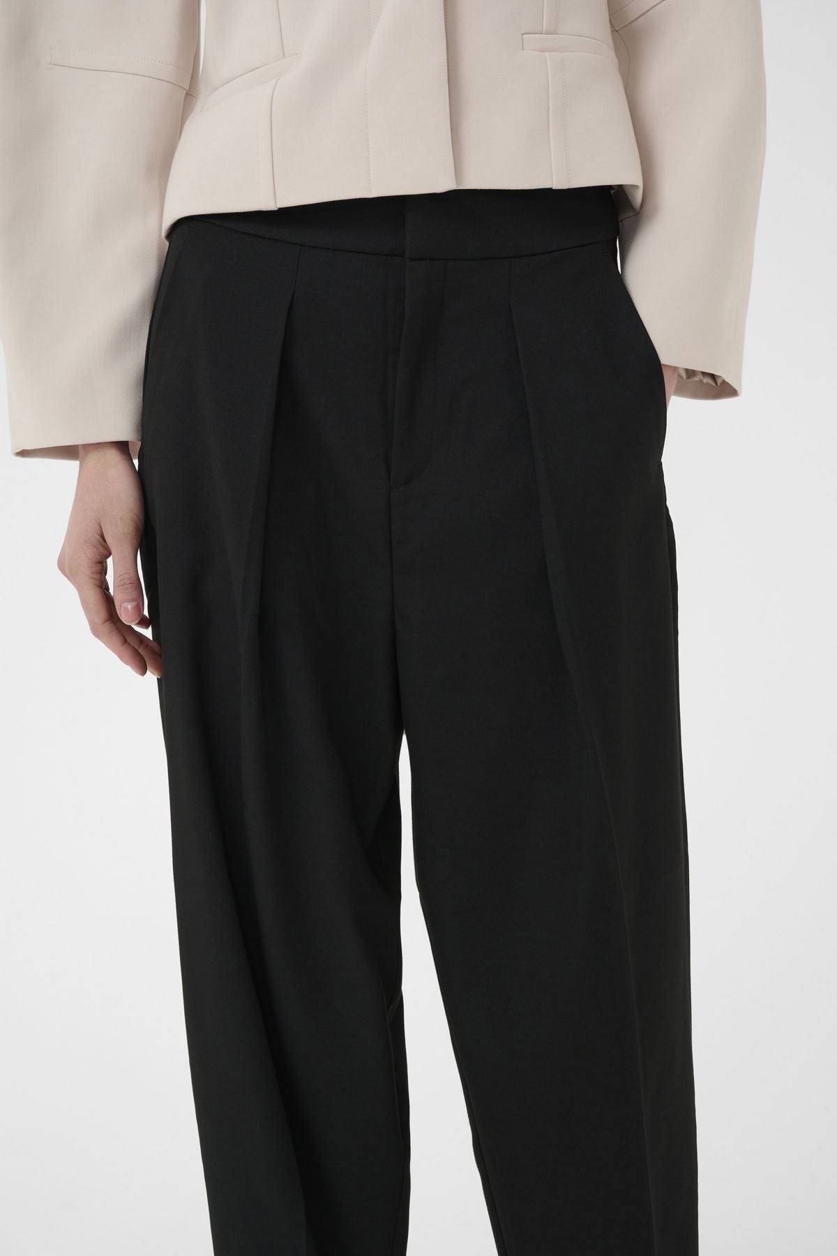 Cadie Core Barrel Pant - black