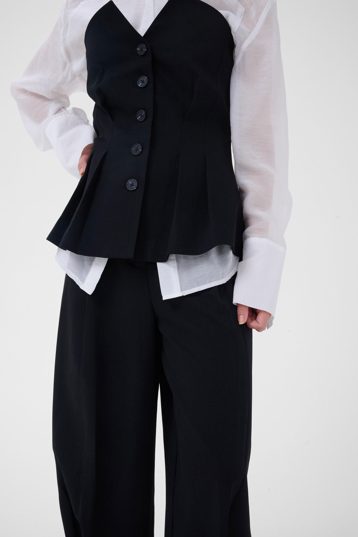 Mwevelina Barrel Pants