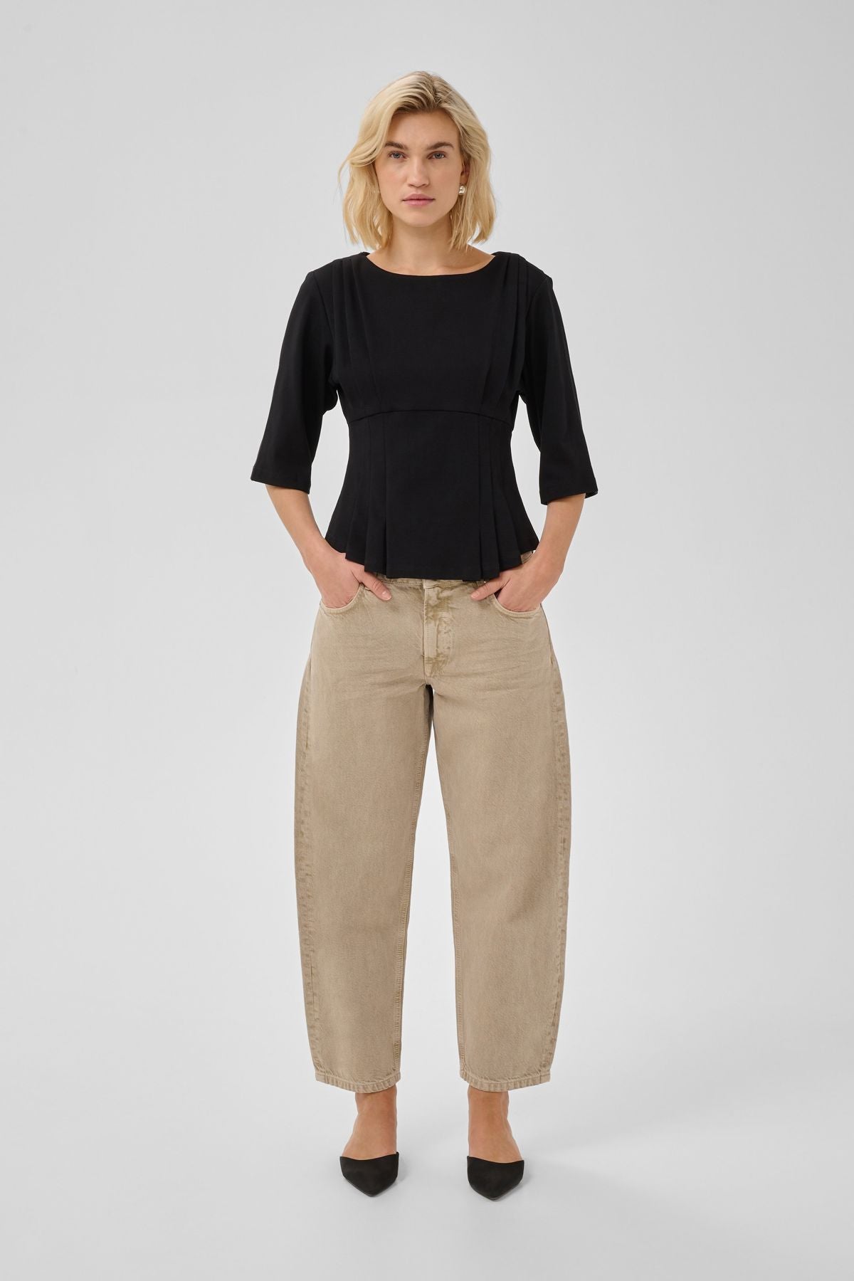apir Pleat Tee