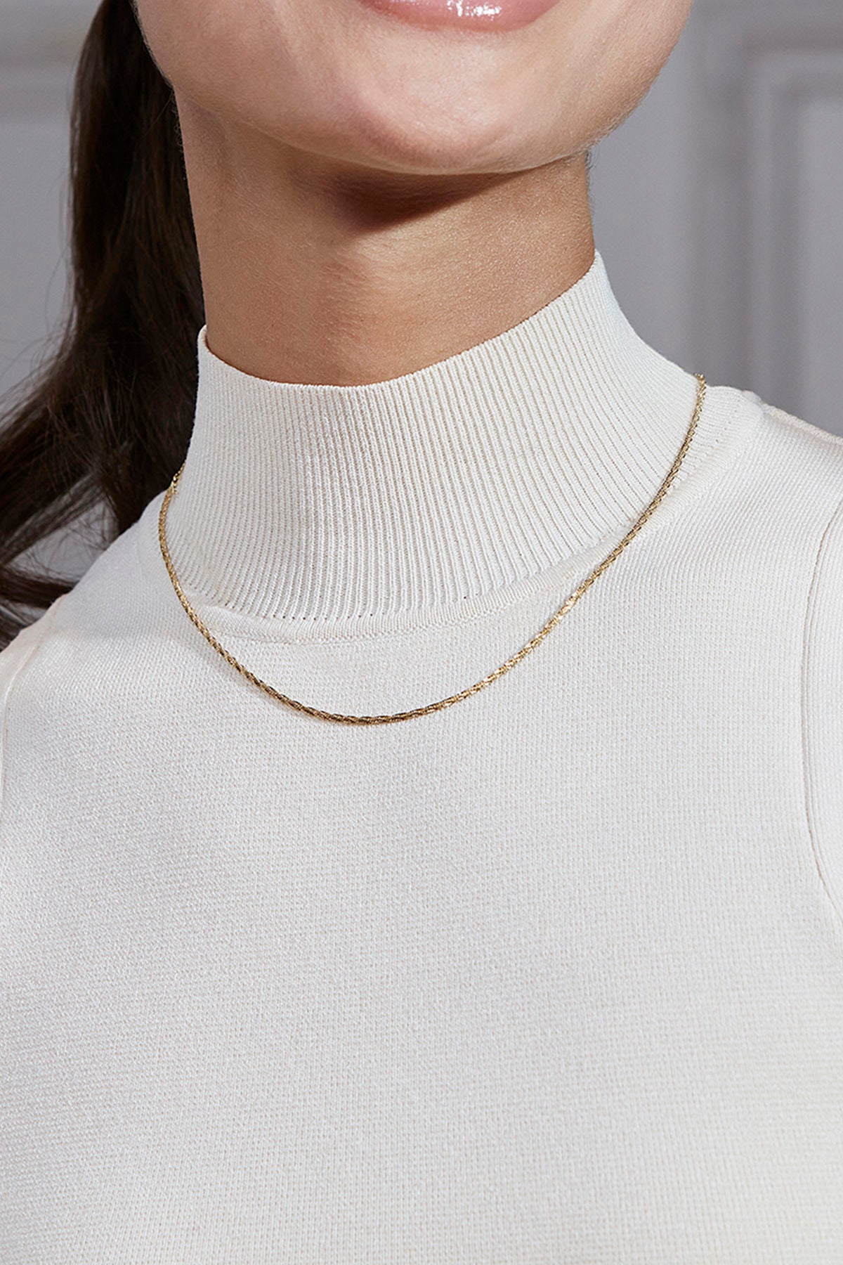 Tinsel Thin Necklace Gold