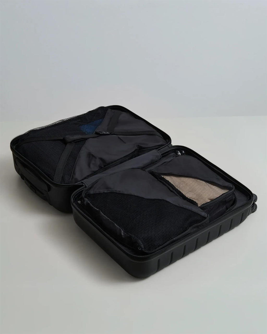 Day RE-Suitcase Packing Set