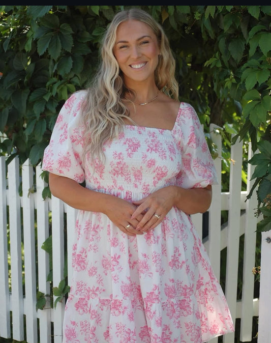 VMNOMIA Kort Kjole Rose