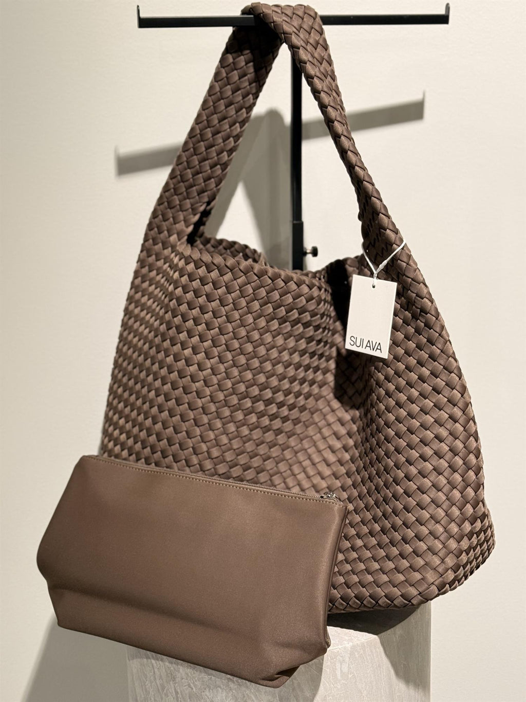 WOVEN SCUBA SHOPPER + POUCH