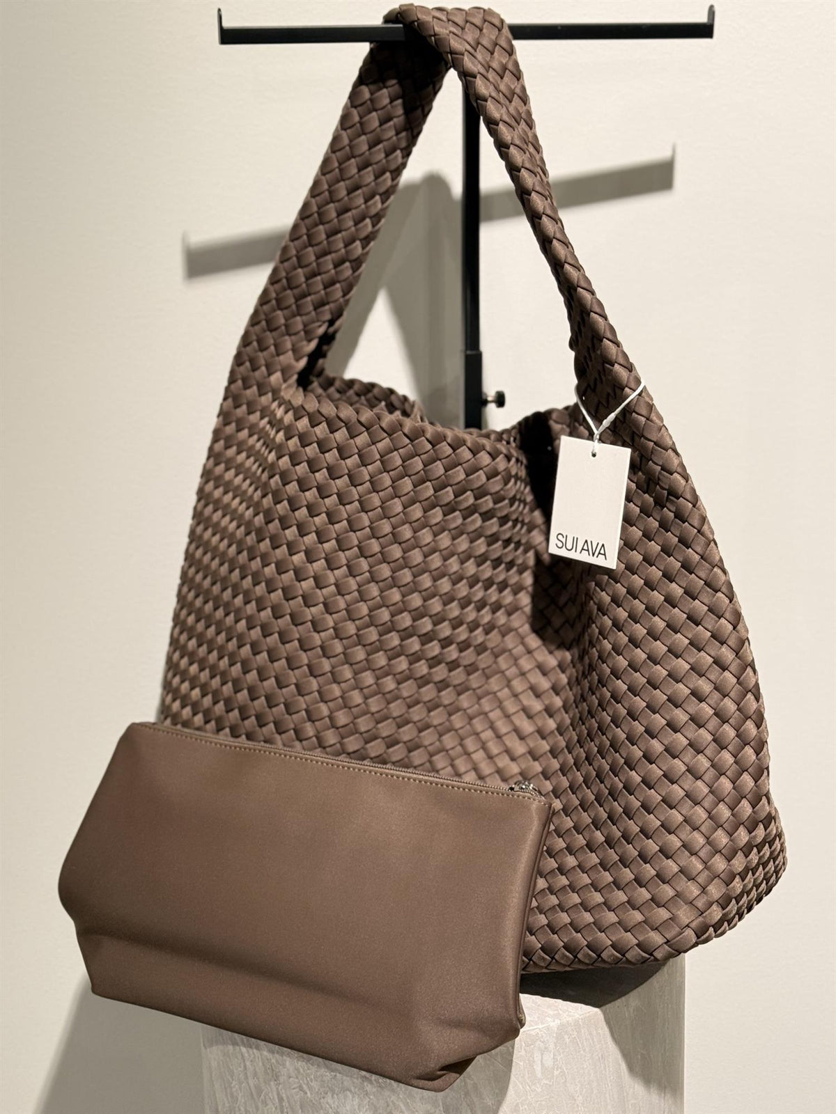 WOVEN SCUBA SHOPPER + POUCH