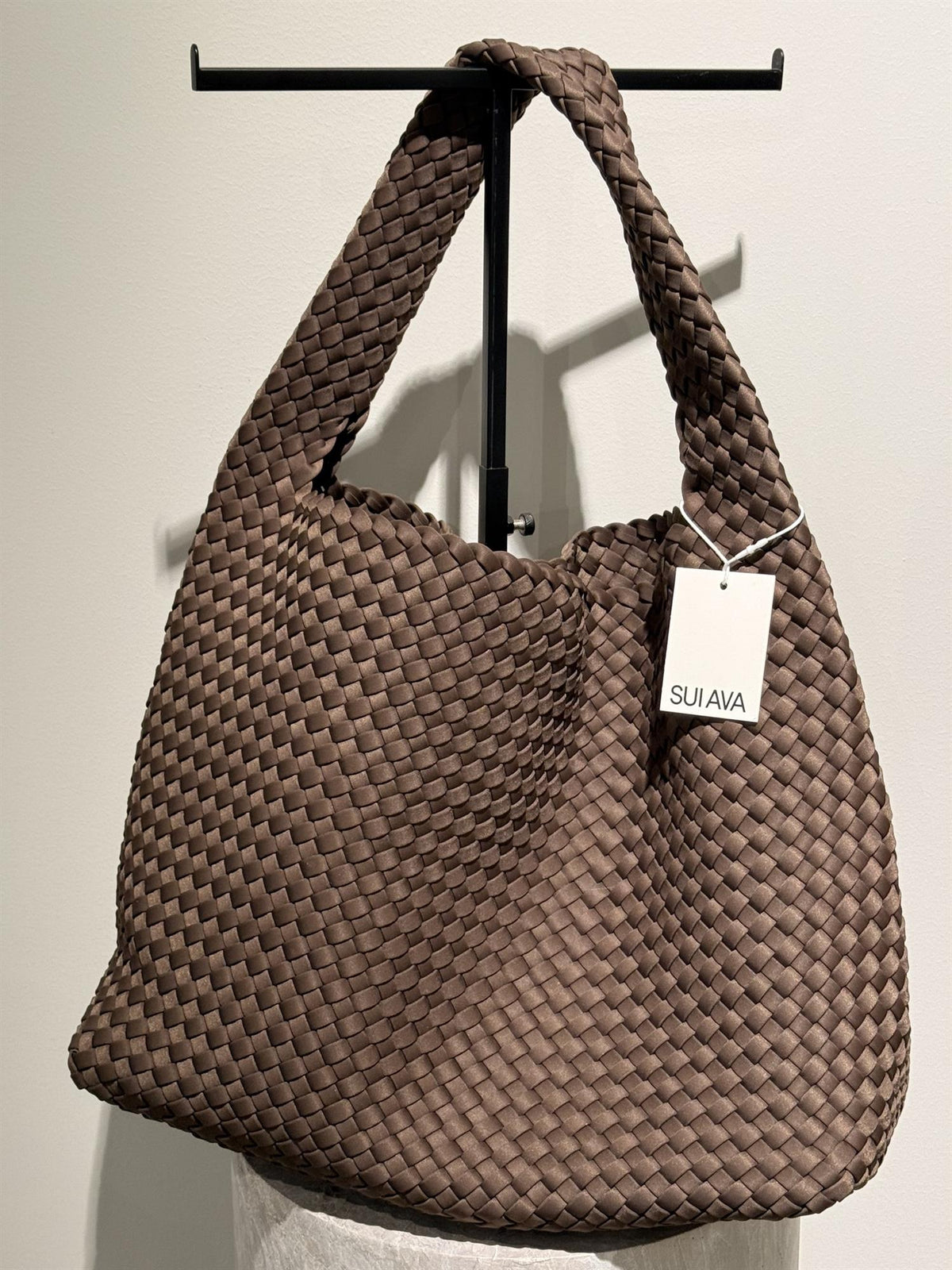 WOVEN SCUBA SHOPPER + POUCH