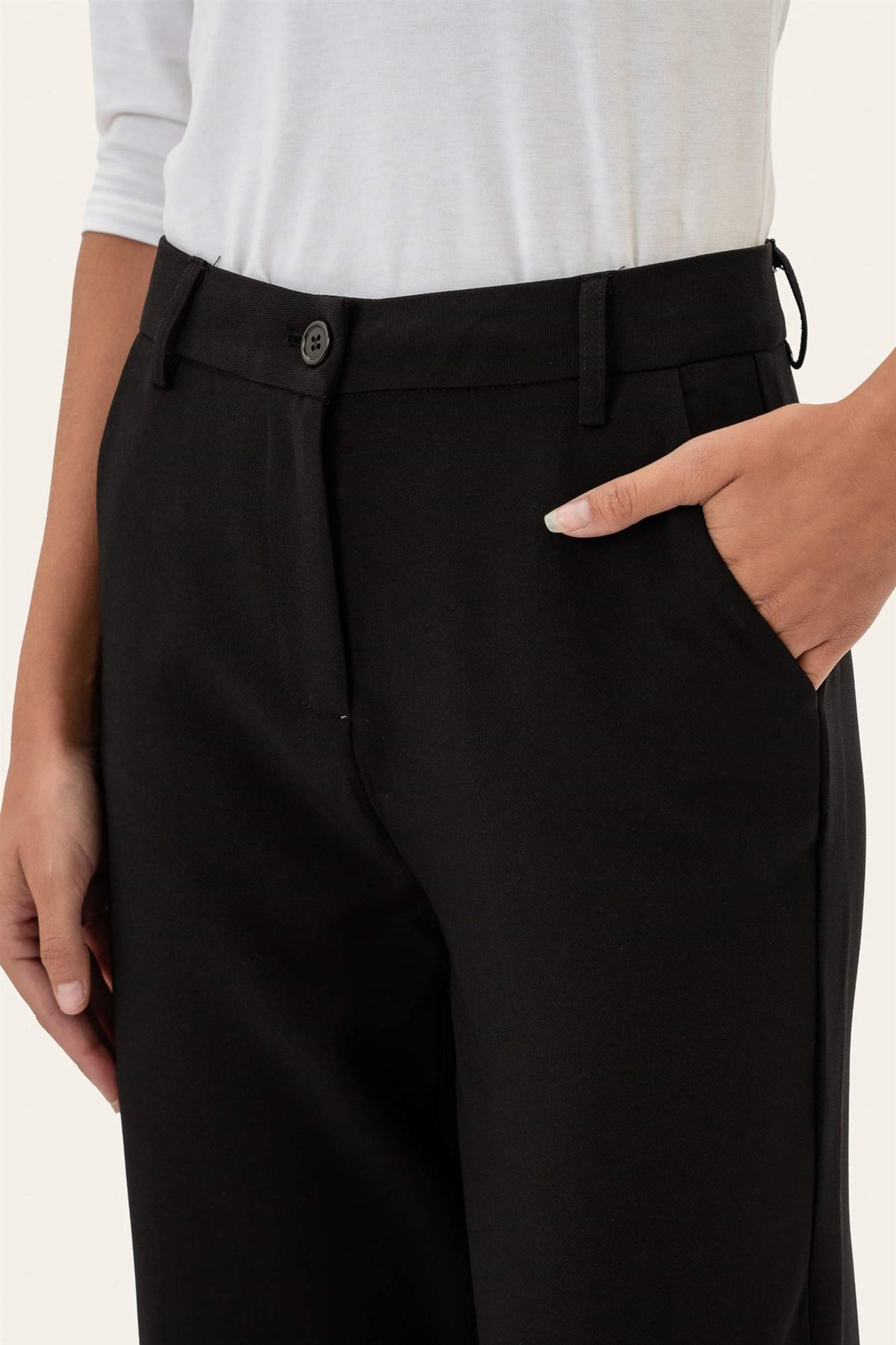 Signature Pants - black