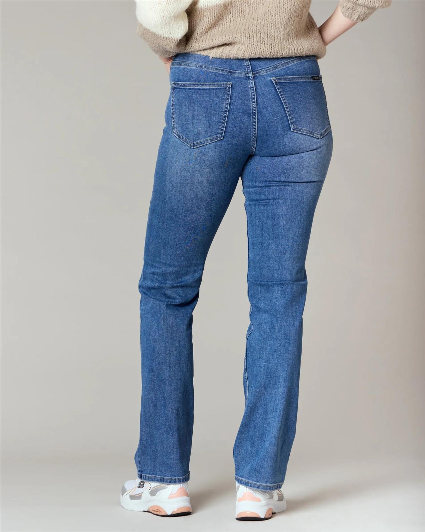 Hana 1016 jeans medium blue lengde 33"