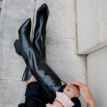 Divided leather Boots