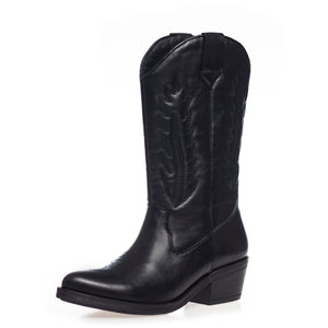 Keep your power cowboyboots black